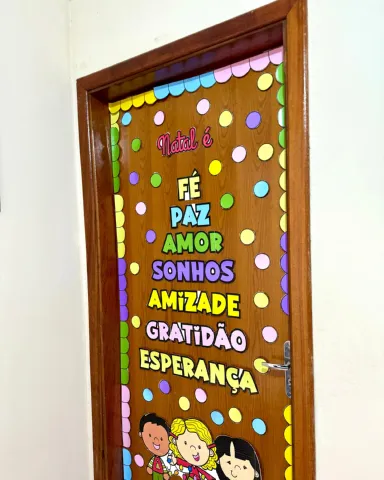 Decoração de Porta de Natal para Anos Iniciais do Ensino Fundamental — amostra 1: Decoração de Porta de Natal em PDF…