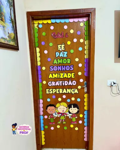 Decoração de porta de Natal para imprimir — Datas comemorativas para Todas as séries: Decore a porta da sala com um PDF de…