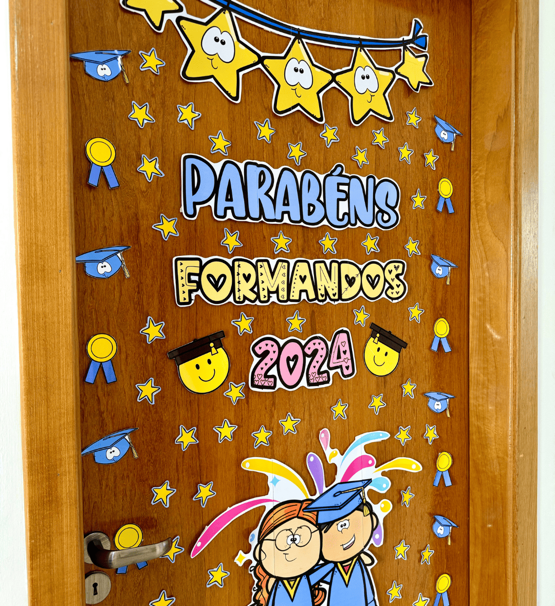 Decoração de Porta Formandos 2024 em PDF para Imprimir — amostra 2: O que vem no material