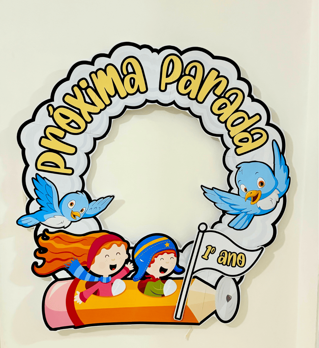 Decoração para Bambolê Próxima Parada em PDF — Atividades para Educação Infantil: Prepare um cenário para fotos de final de…