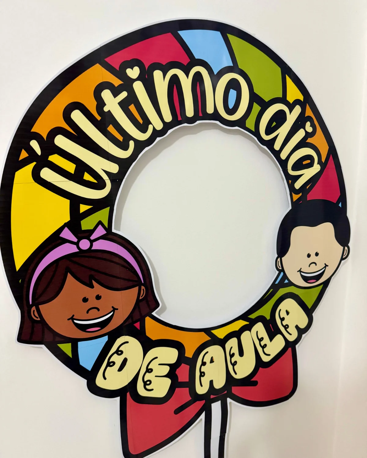 Decoração para Bambolê – Último Dia de Aula | Painel para Fotos — amostra 4: Transforme o último dia de aula em um momento… Decoração para Bambolê – Último Dia de Aula | Painel para Fotos — amostra 4: Transforme o último dia de aula em um momento…