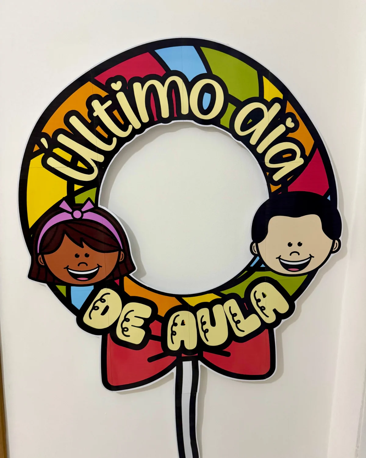 Decoração para Bambolê – Último Dia de Aula | Painel para Fotos — Datas comemorativas para Educação Infantil: Transforme o…