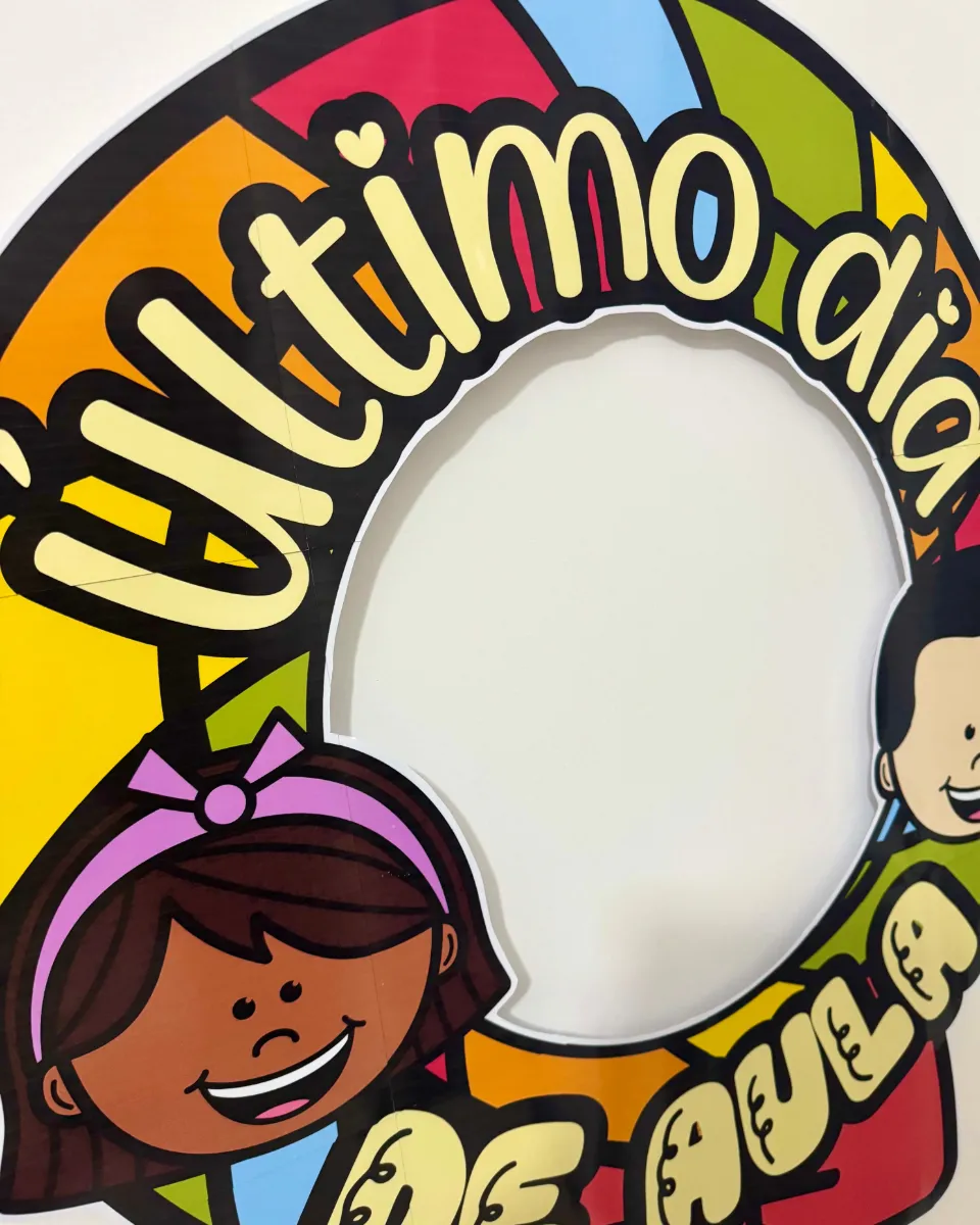Decoração para Bambolê Último Dia de Aula — amostra 6: Proposta linda para fotos de final de ano, pode ser utilizado em…