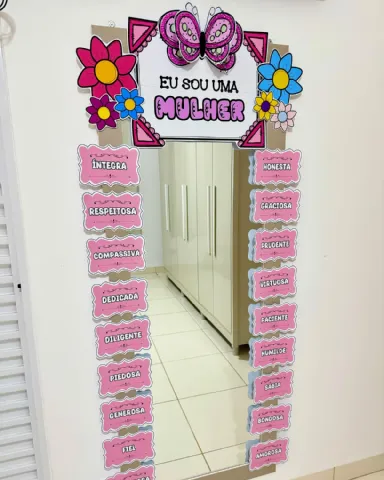 Decoração para espelho tema “Dia da Mulher”. — amostra 2: O material vai ilustrado e ampliado, em PDF pronto para impressão