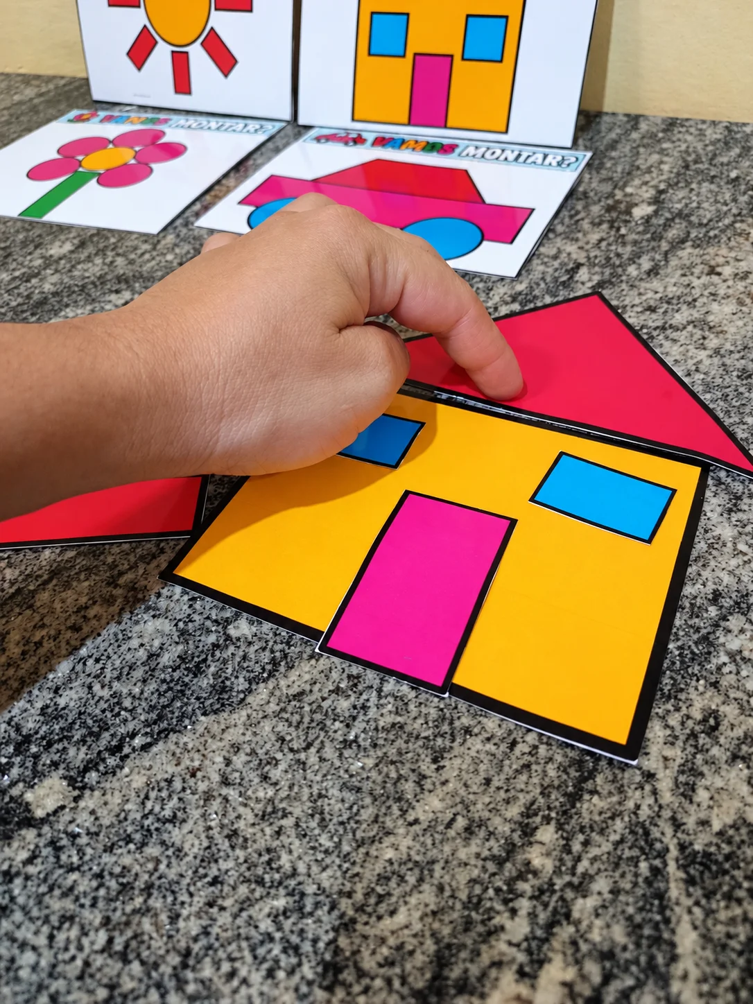 DESAFIO DAS FIGURAS – FORMAS GEOMÉTRICAS — amostra 3: Ideal para estimular a associação visual, a percepção, a coordenação…