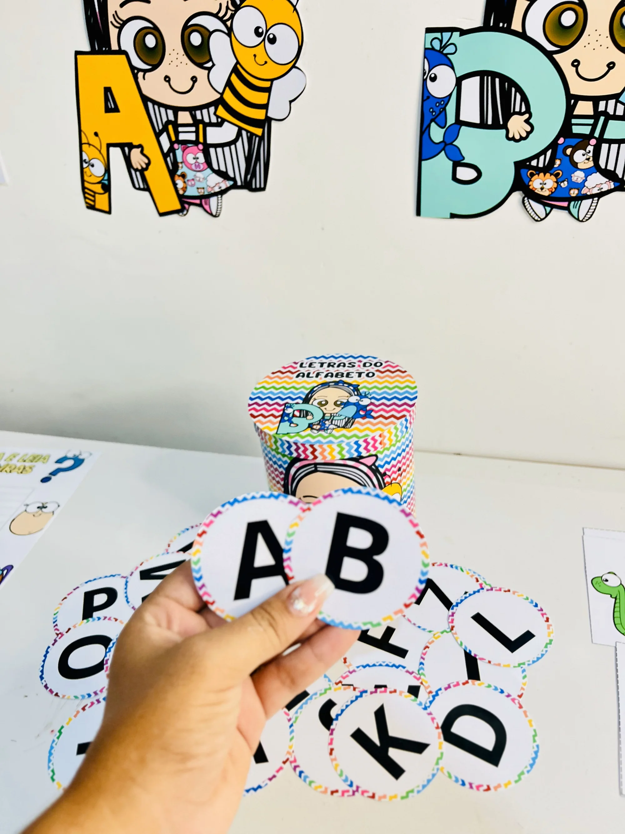 DESAFIO “QUAL É A PALAVRA?” Revenda — amostra 4: Uma atividade divertida e educativa para estimular a alfabetização, a…