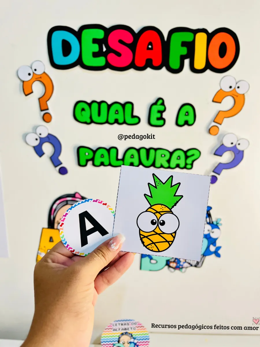 Desafio - qual é a palavra? — amostra 2: O desafio combina letras do alfabeto e imagens para estimular a identificação de…