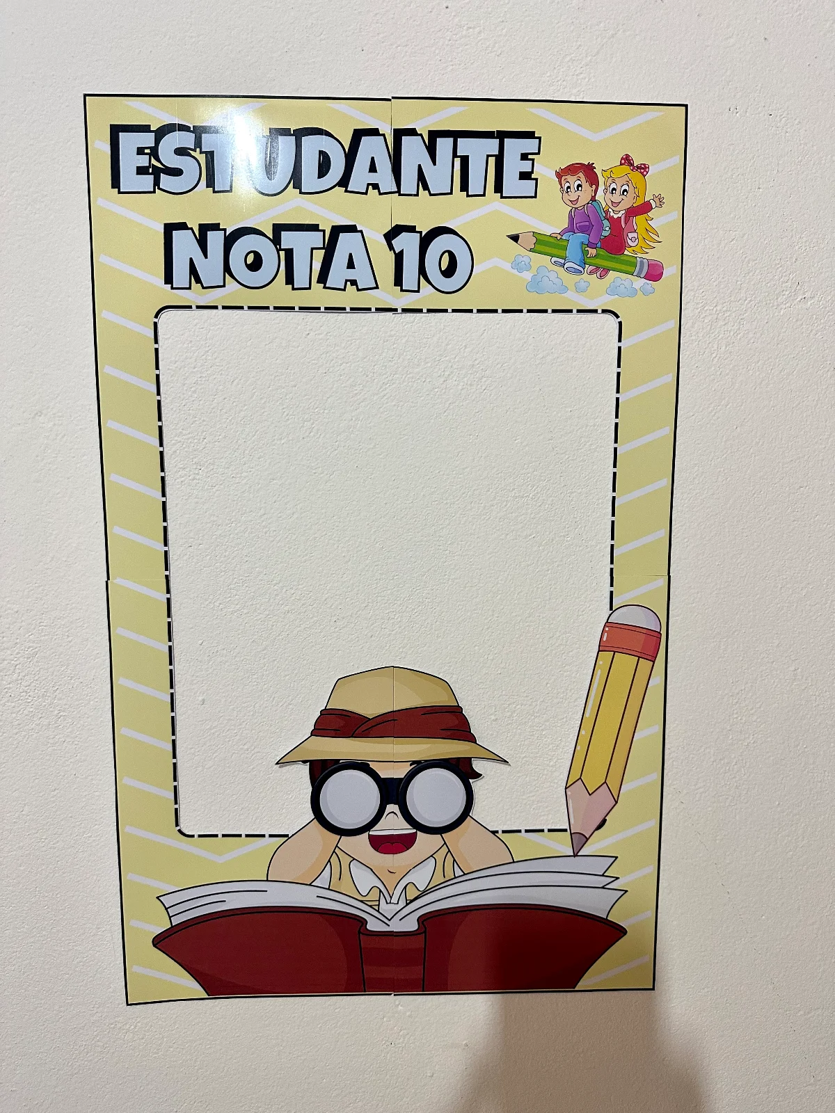 Dia do Estudante - Kit de Lembrancinhas – PDF para Imprimir — amostra 7: Moldura para foto, já ampliada Medalha Estudante…