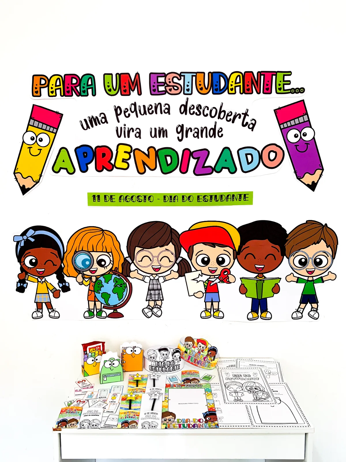 Dia do Estudante - Lembrancinhas, Painel e Atividades! — amostra 1: Comemore o Dia do Estudante de forma especial com um…
