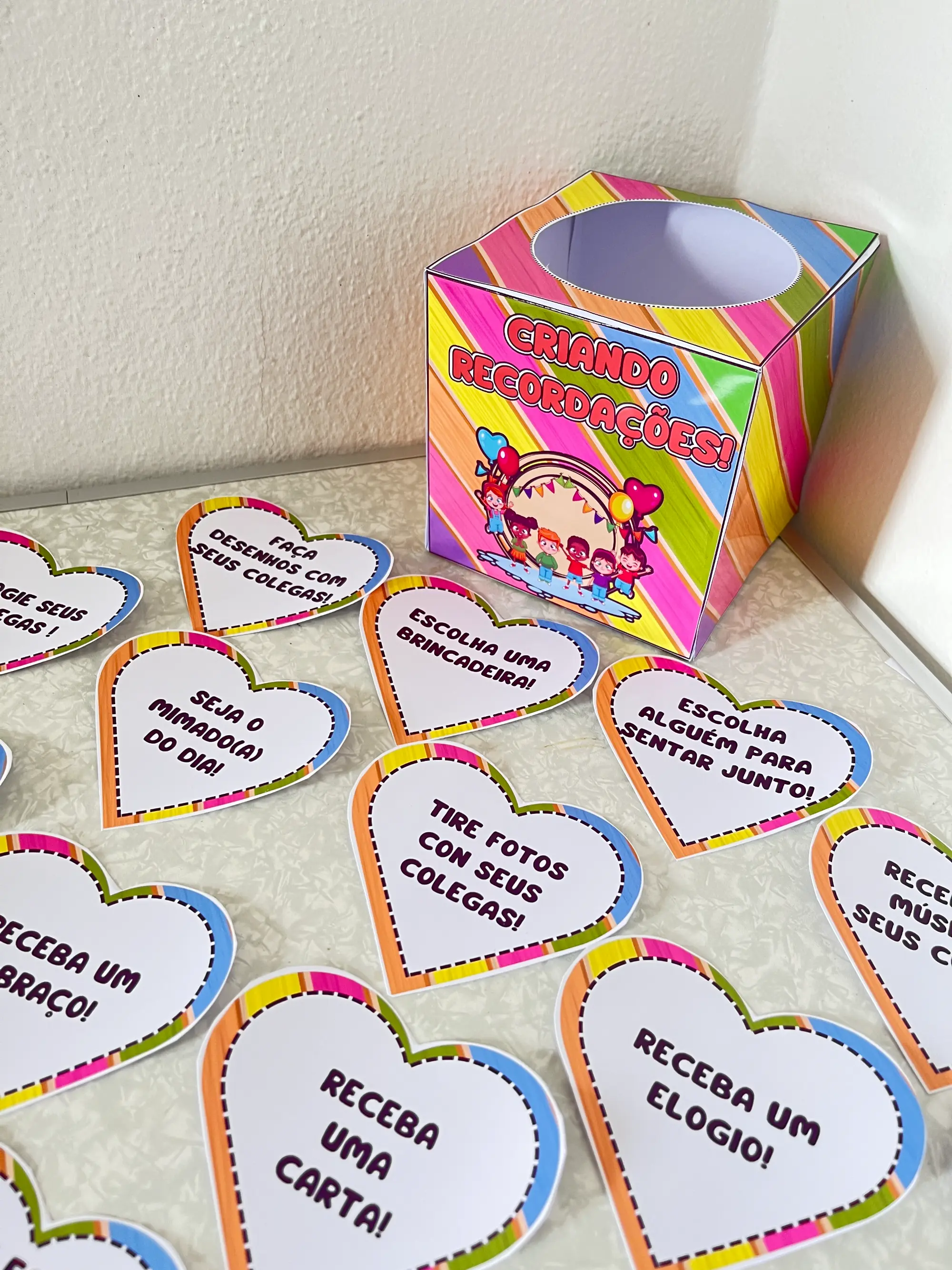 DINÂMICA DE FIM DE ANO – CAIXINHA DAS EMOÇÕES: CRIANDO Recordações — amostra 4: Dinâmica com 18 cards com desafios afetivos…