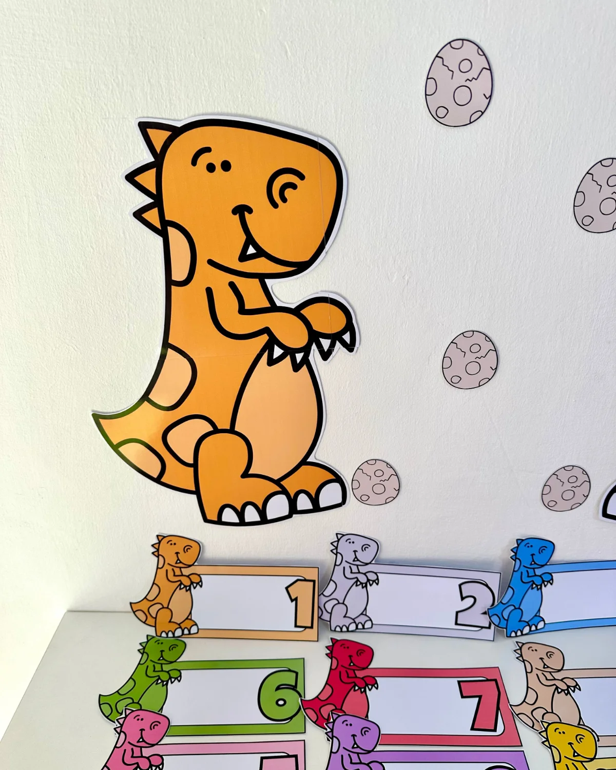 Dinossauros da Contagem – PDF para Imprimir — amostra 6: O arquivo 'Dinossauros da Contagem' é um recurso educativo…