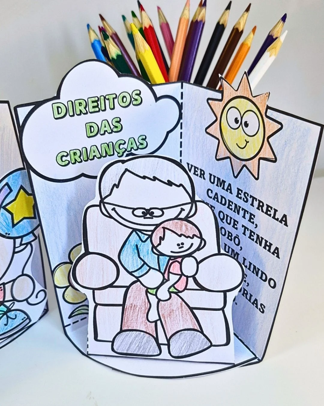 Direitos das Crianças: Cenários para Colorir – Educação Infantil — amostra 2: Cenários para colorir e montar sobre os…