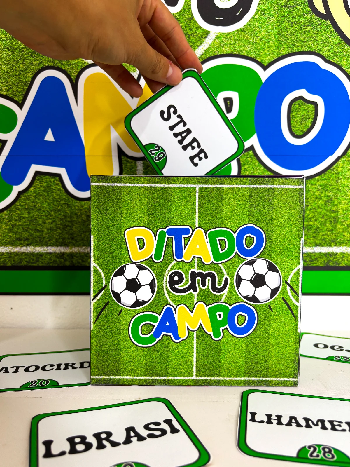 Ditado em Campo - Tema Copa do Mundo — amostra 3: Que tal transformar o momento do ditado em uma verdadeira partida de…