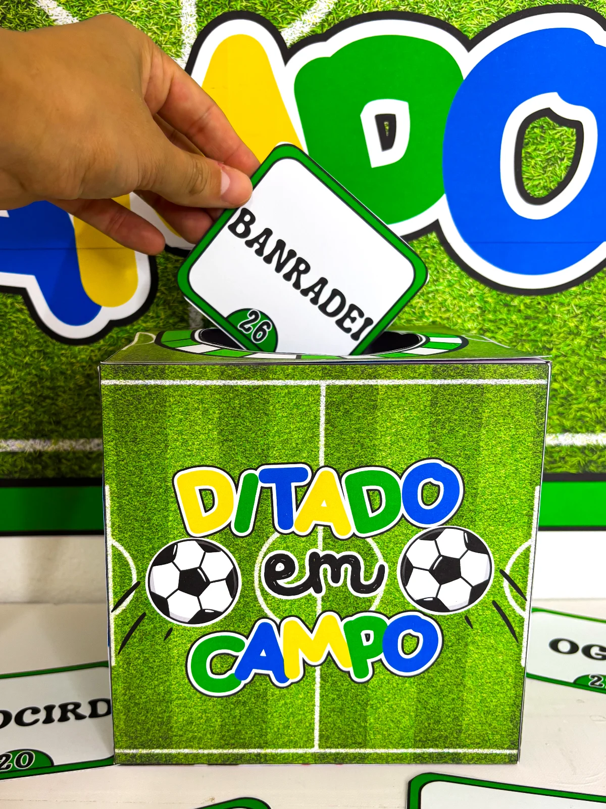 Ditado em Campo - Tema Copa do Mundo — amostra 6: Que tal transformar o momento do ditado em uma verdadeira partida de…