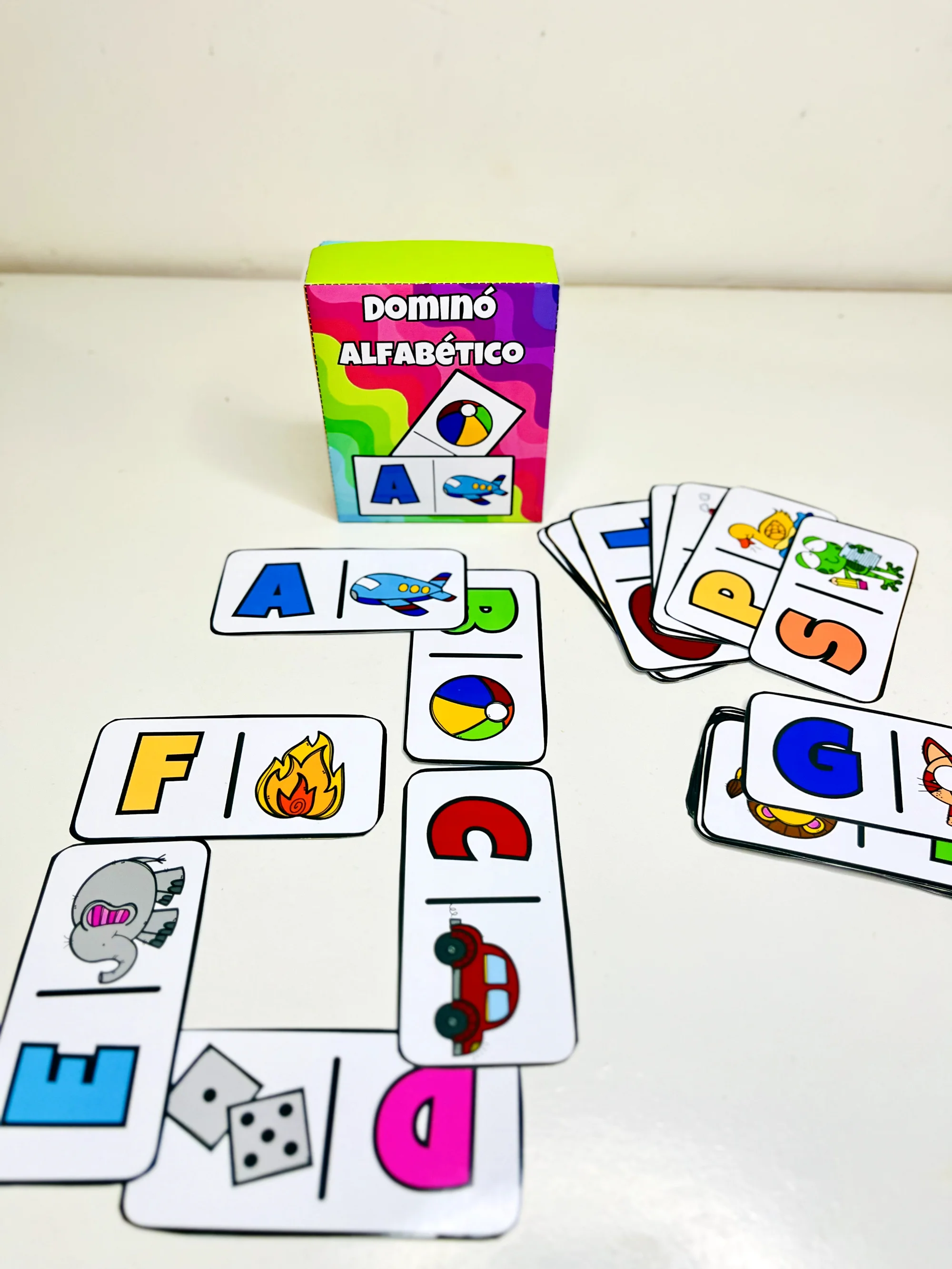 Dominó Alfabético – Aprendizado Divertido e Eficiente — amostra 2: O Dominó Alfabético é uma ferramenta educativa…