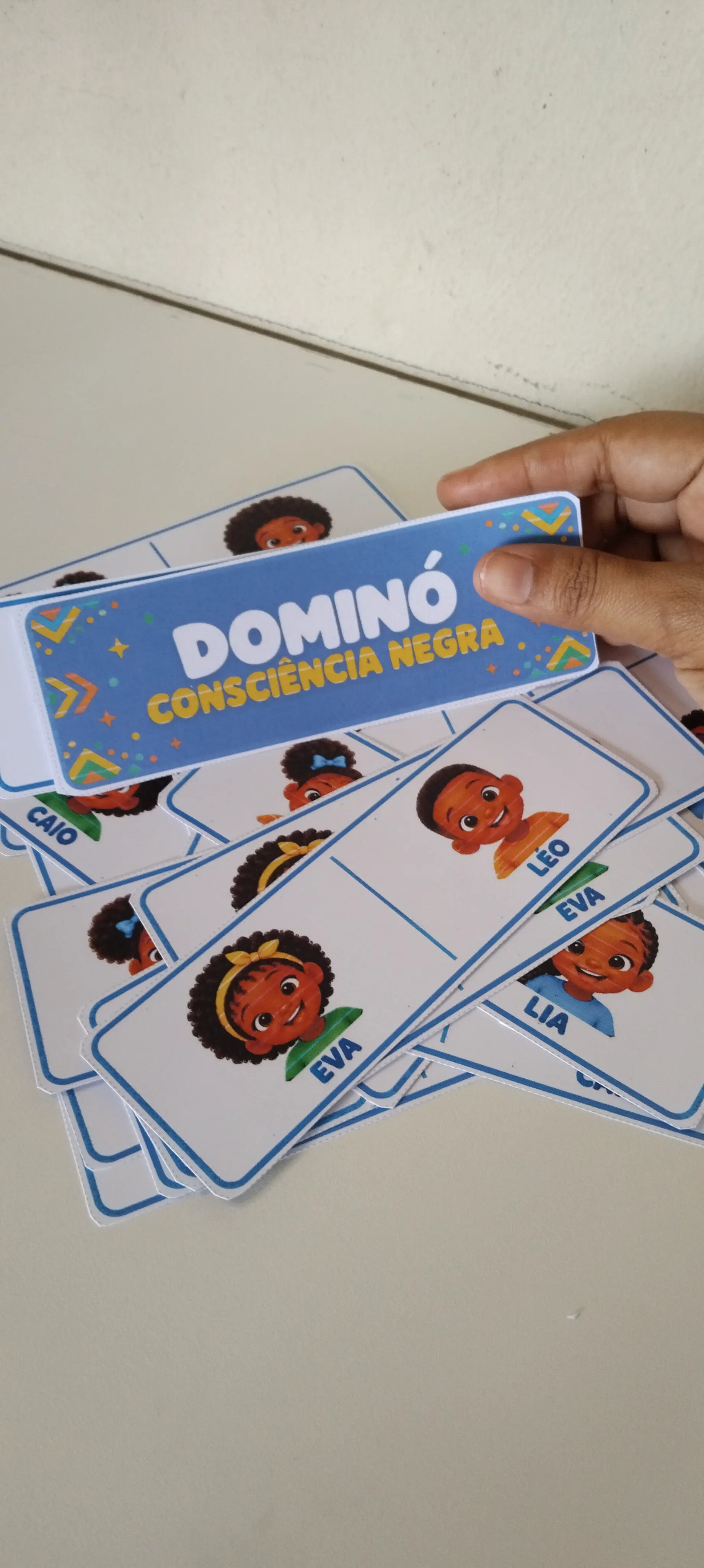Dominó Consciência Negra: 28 Peças com Verso para Imprimir — amostra 4: Dominó ilustrado com 28 peças e versos decorados