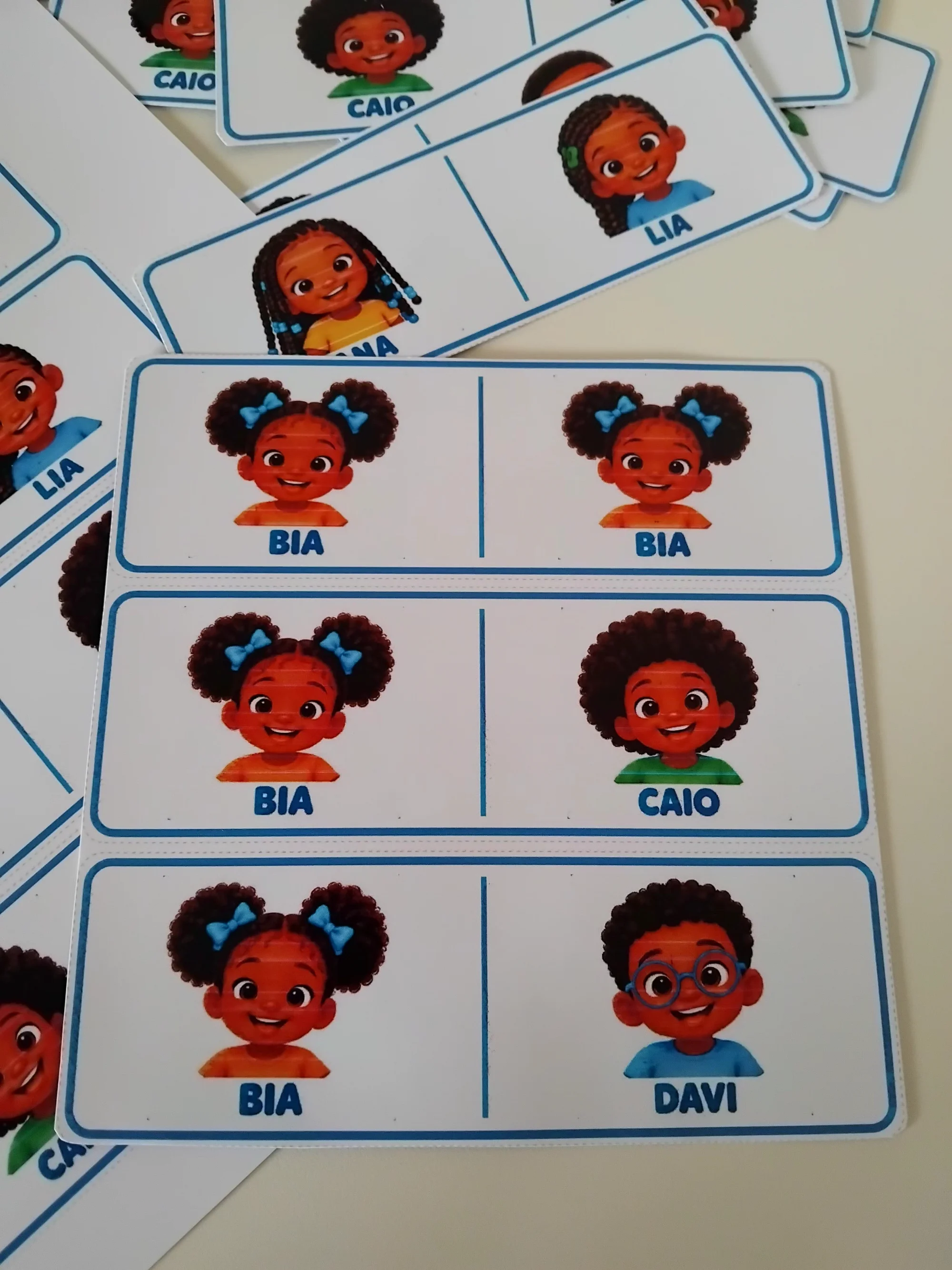Dominó Consciência Negra: 28 Peças com Verso para Imprimir — amostra 6: Dominó ilustrado com 28 peças e versos decorados