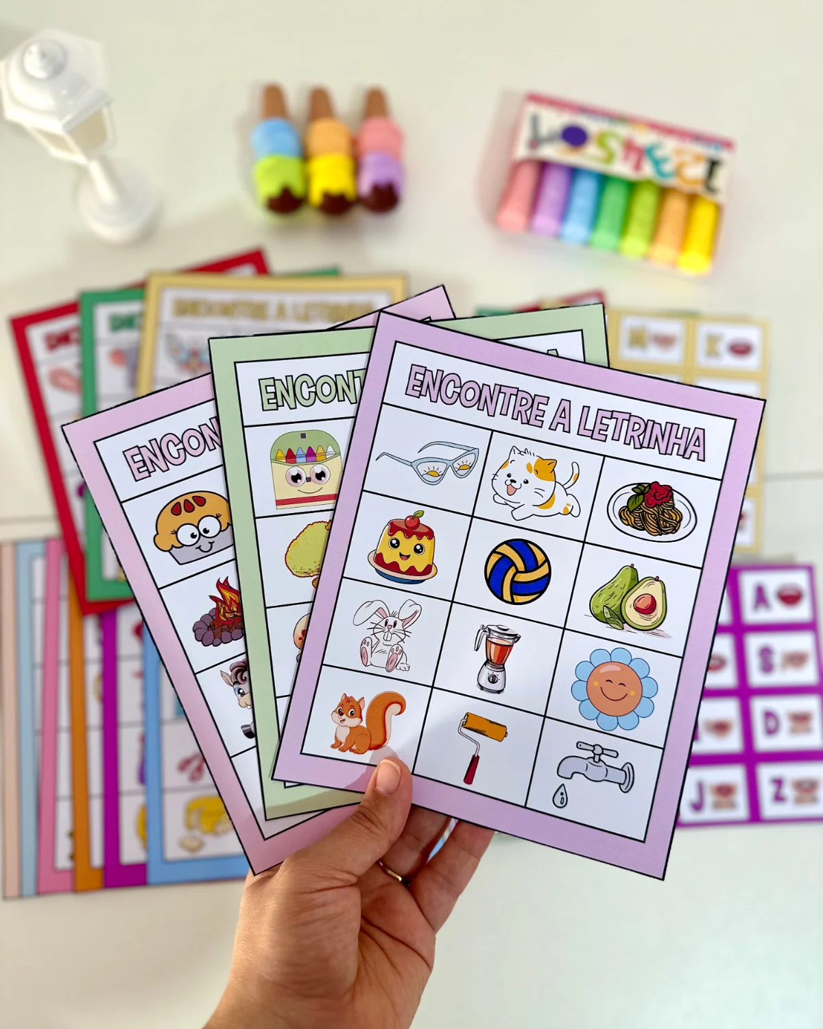 Encontre a Letrinha – Abordagem Fônica — amostra 5: Material com 24 páginas para trabalhar o reconhecimento das letras e a…