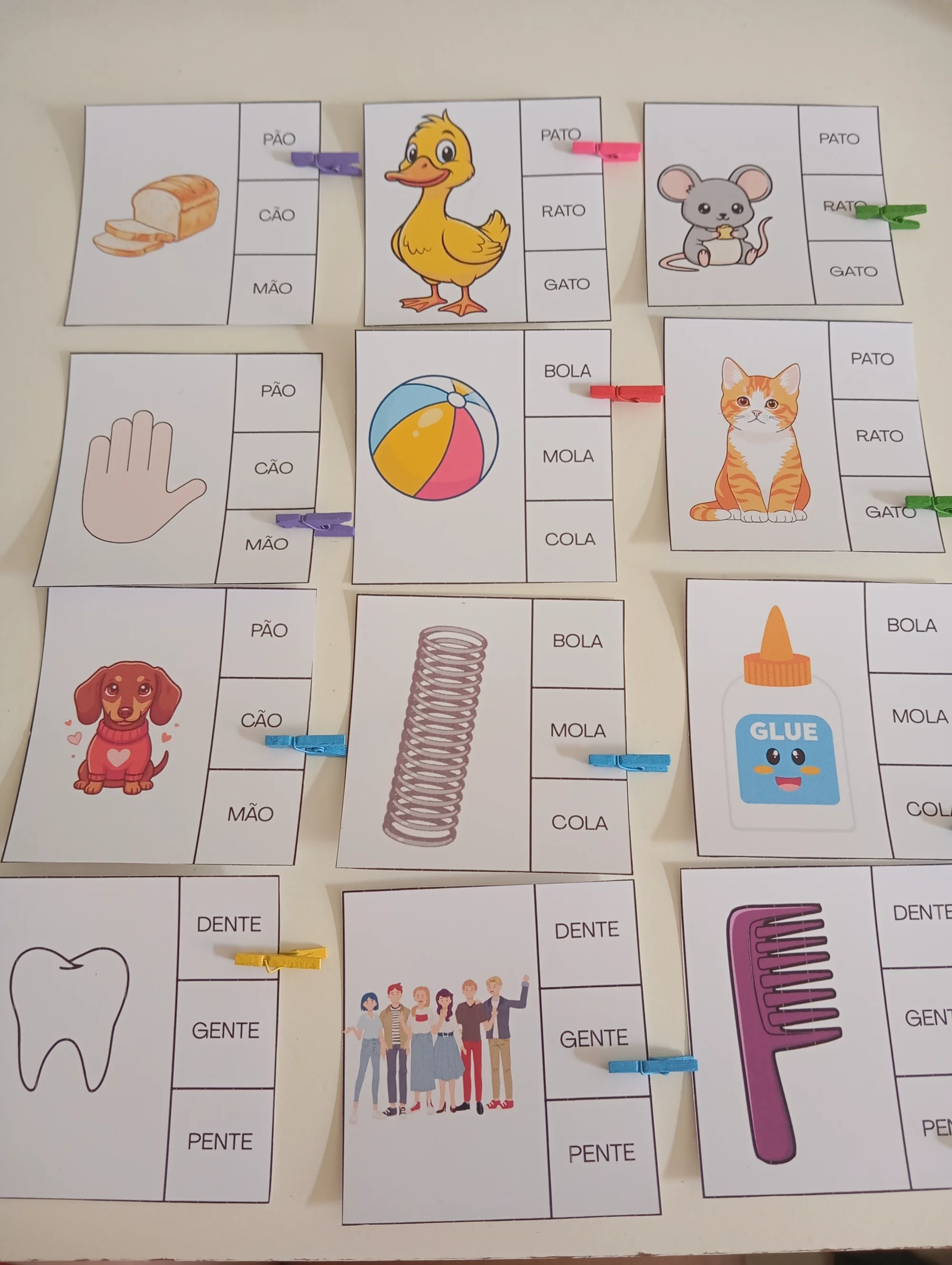 ENCONTRE A PALAVRA CORRESPONDENTE – JOGO DE LEITURA- ALFABETIZAÇÃO — amostra 5: Com o material Encontre a Palavra…