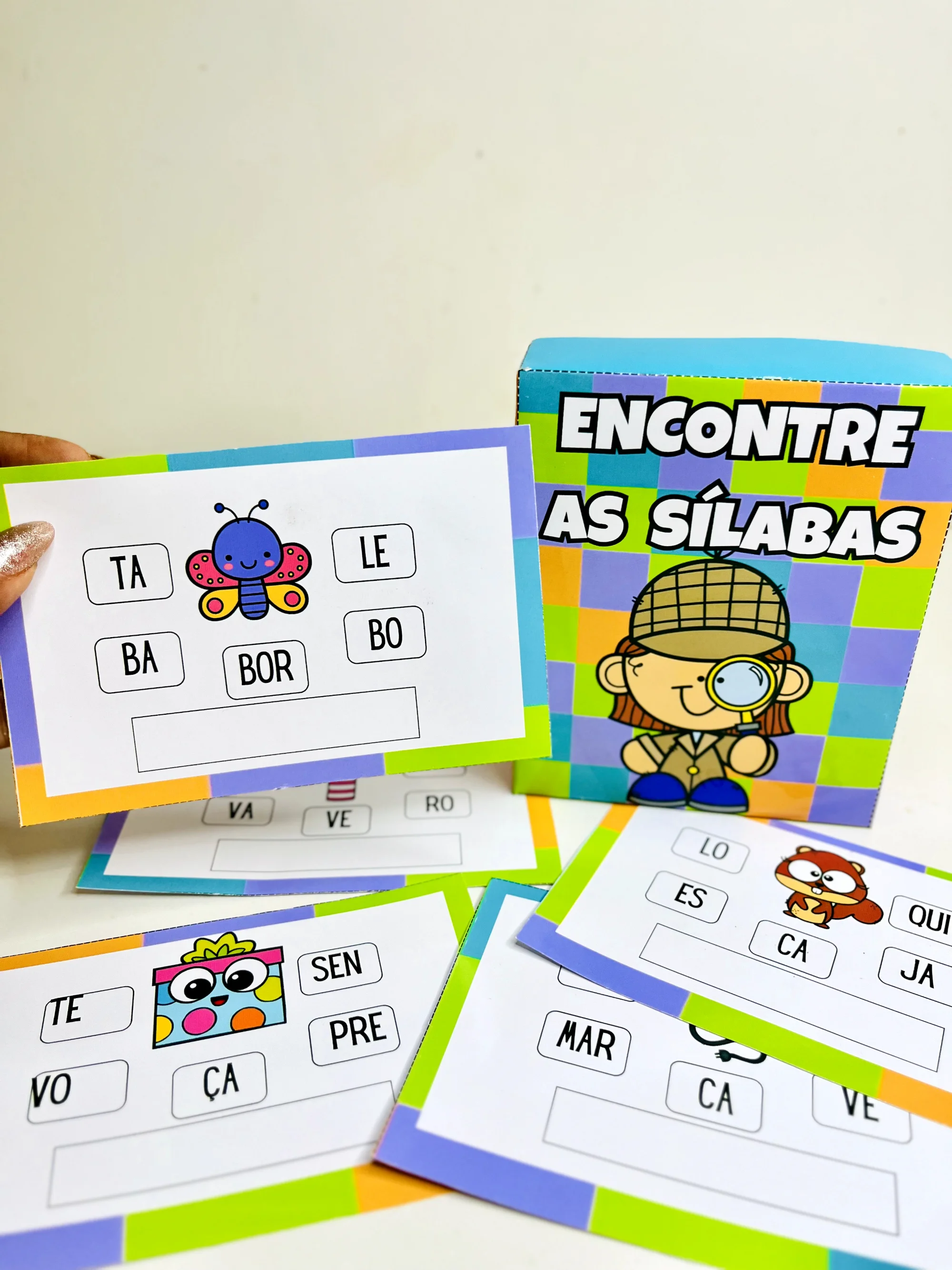 Encontre as Sílabas: Atividade de Alfabetização — amostra 7: Atividade Encontre as Sílabas com 12 páginas para trabalhar… Encontre as Sílabas: Atividade de Alfabetização — amostra 7: Atividade Encontre as Sílabas com 12 páginas para trabalhar…