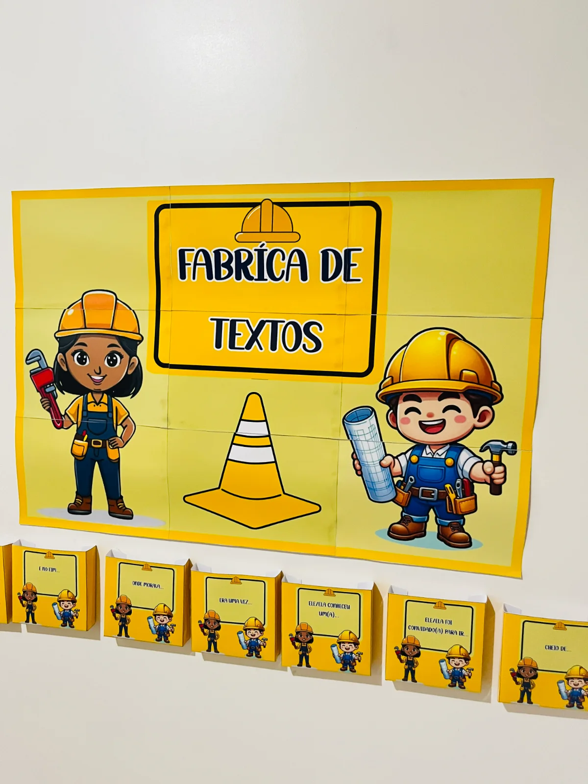 Fábrica de Textos Divertidos — Onde nascem histórias, criatividade e — capa do material