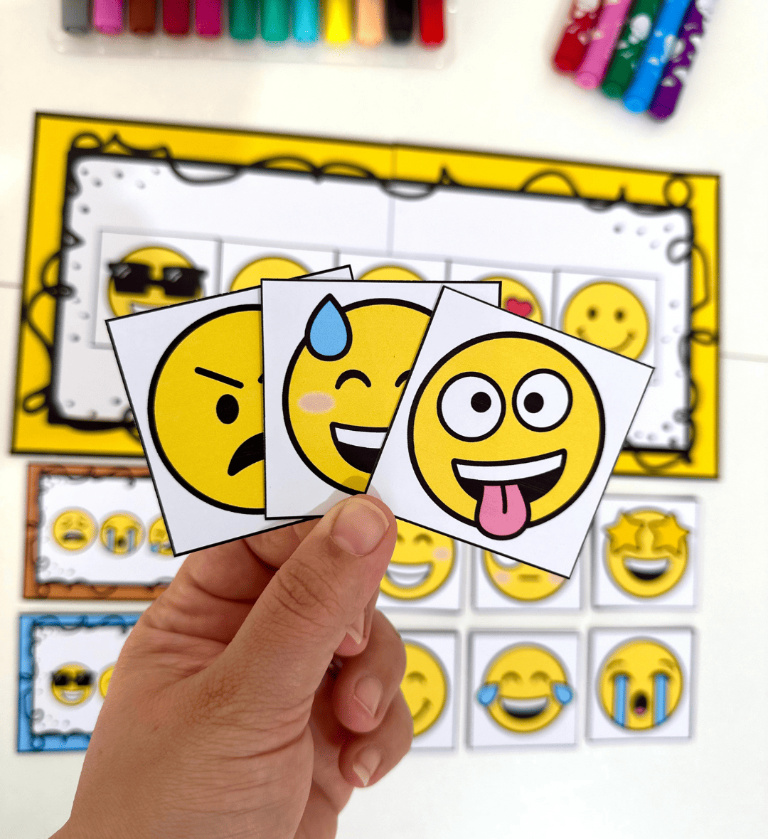 Fichas de emoções: Emojis Divertidos para Educação Especial — amostra 1: Fichas de emoções para explorar expressões e…
