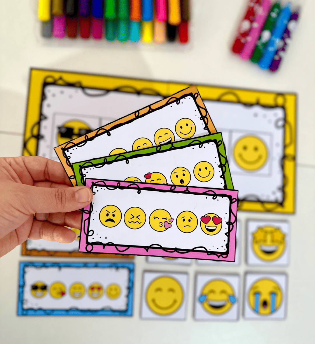 Fichas de emoções: Emojis Divertidos para Educação Especial — amostra 5: Explore expressões faciais e sentimentos com…