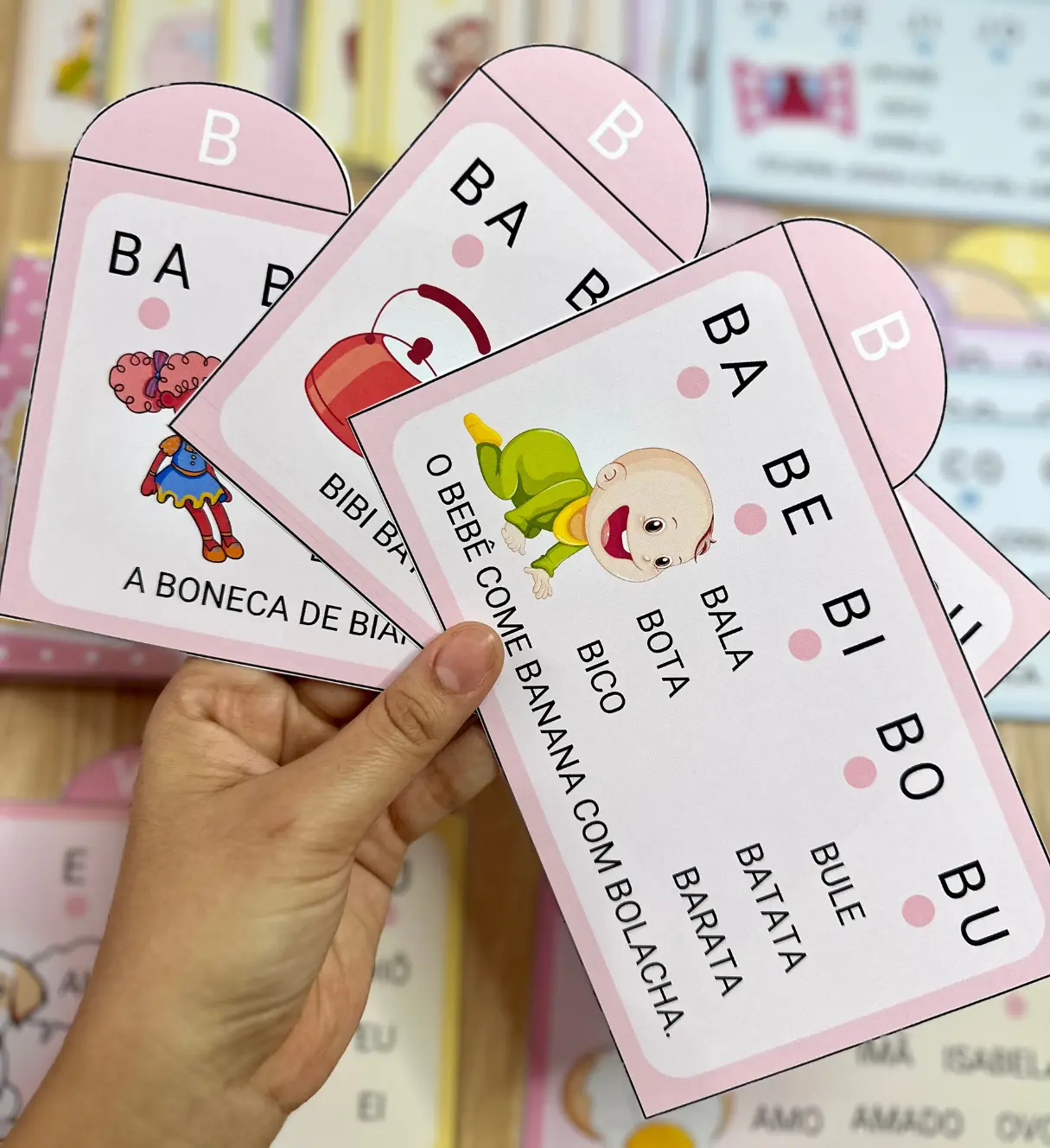 Fichas de leitura com sílabas simples para alfabetização — amostra 2: O que vem no material