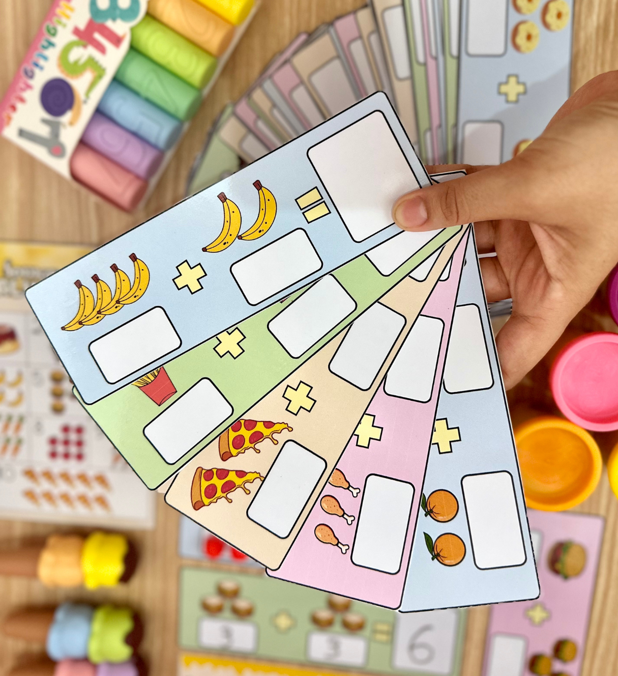 Fichas de soma com alimentos para a Educação Infantil — amostra 6: Explore a adição na Educação Infantil com 60 fichas…