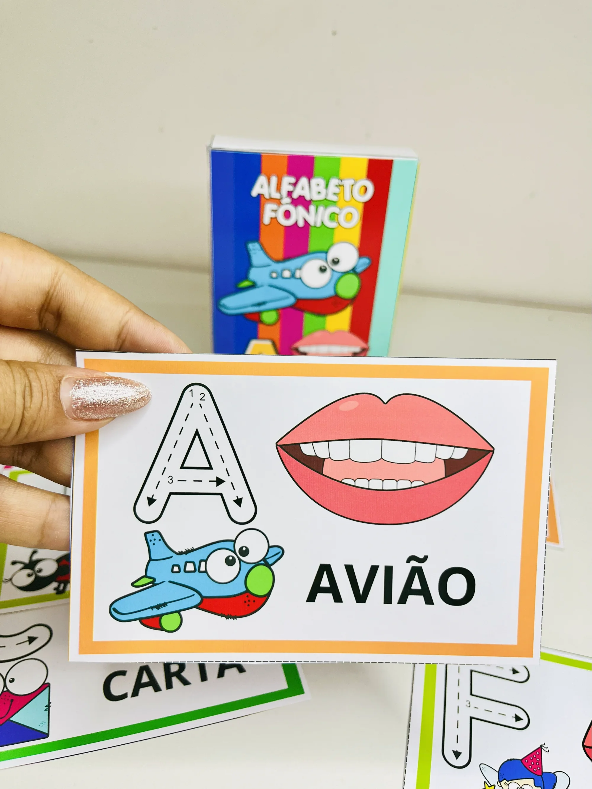 Fichas para trabalhar alfabeto fônico educação infantil — amostra 1: Esse método permite que a criança compreenda que…