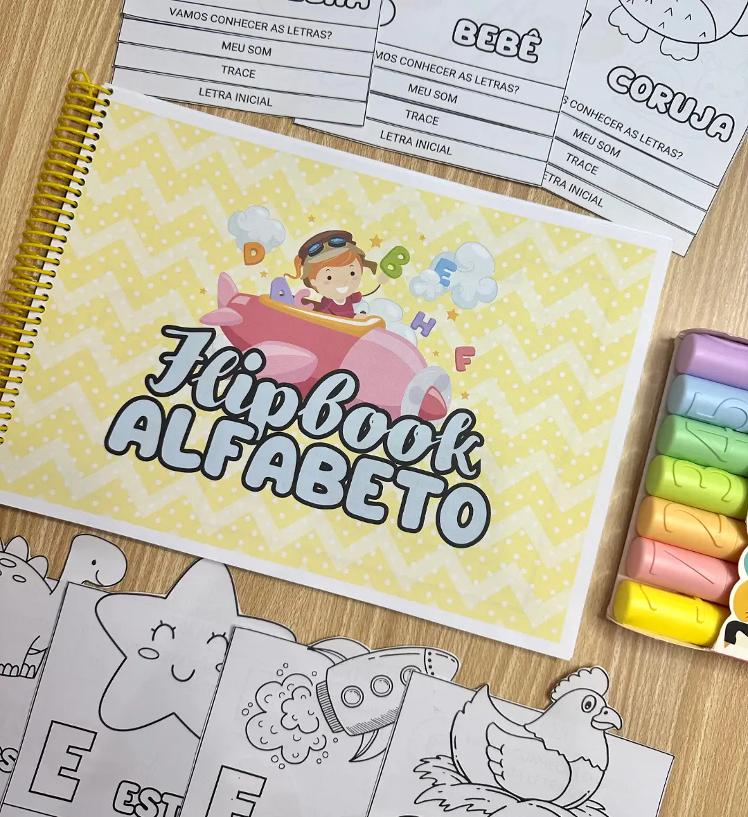 Flipbook do Alfabeto: 52 Páginas para Colorir e Aprender — amostra 2: O que vem no material