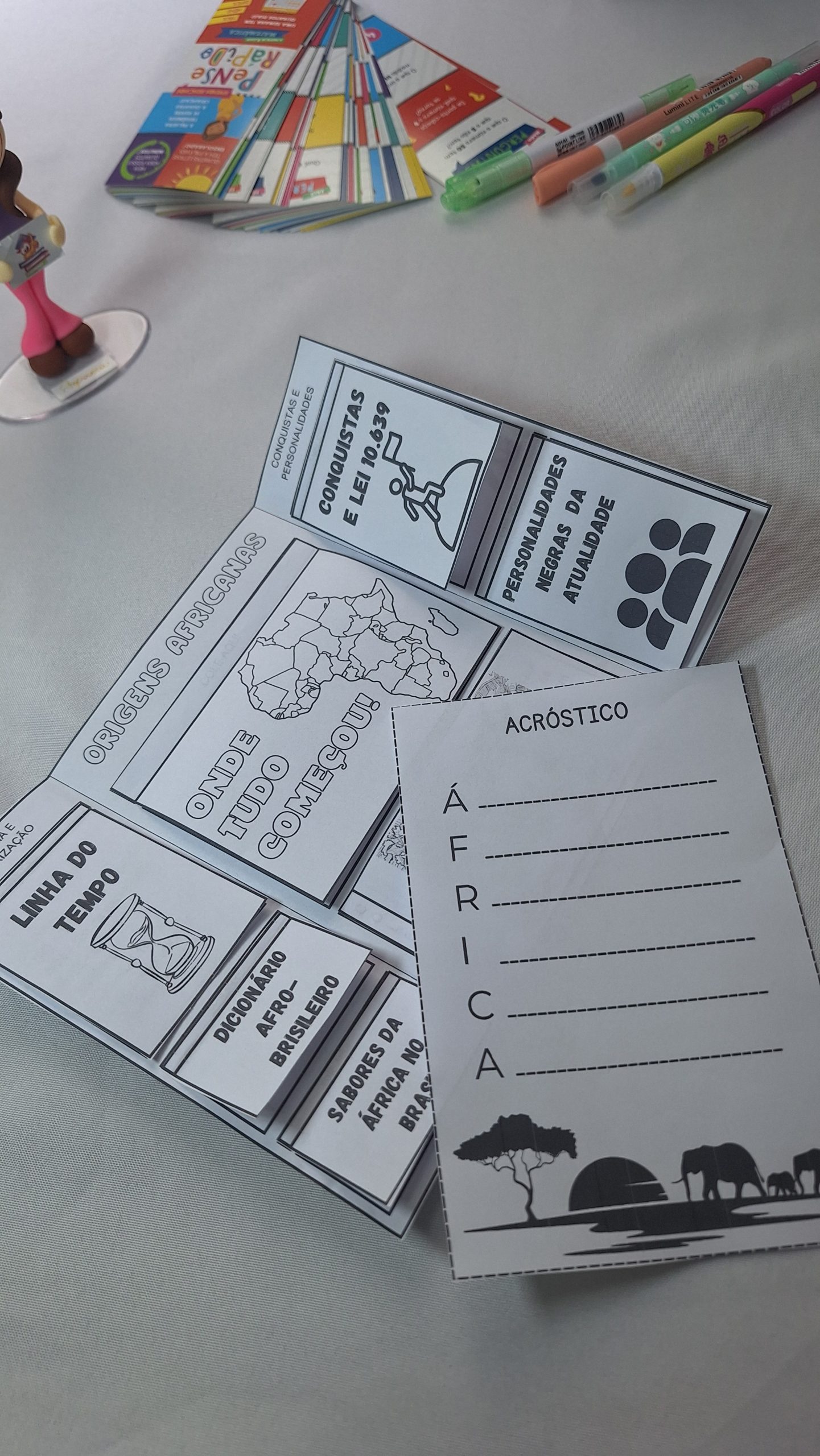 🖤📚 Flipbook, Lapbook e Coração da Consciência Negra — amostra 7: 🖤 Flipbook, Lapbook e coração interativo da Consciência…