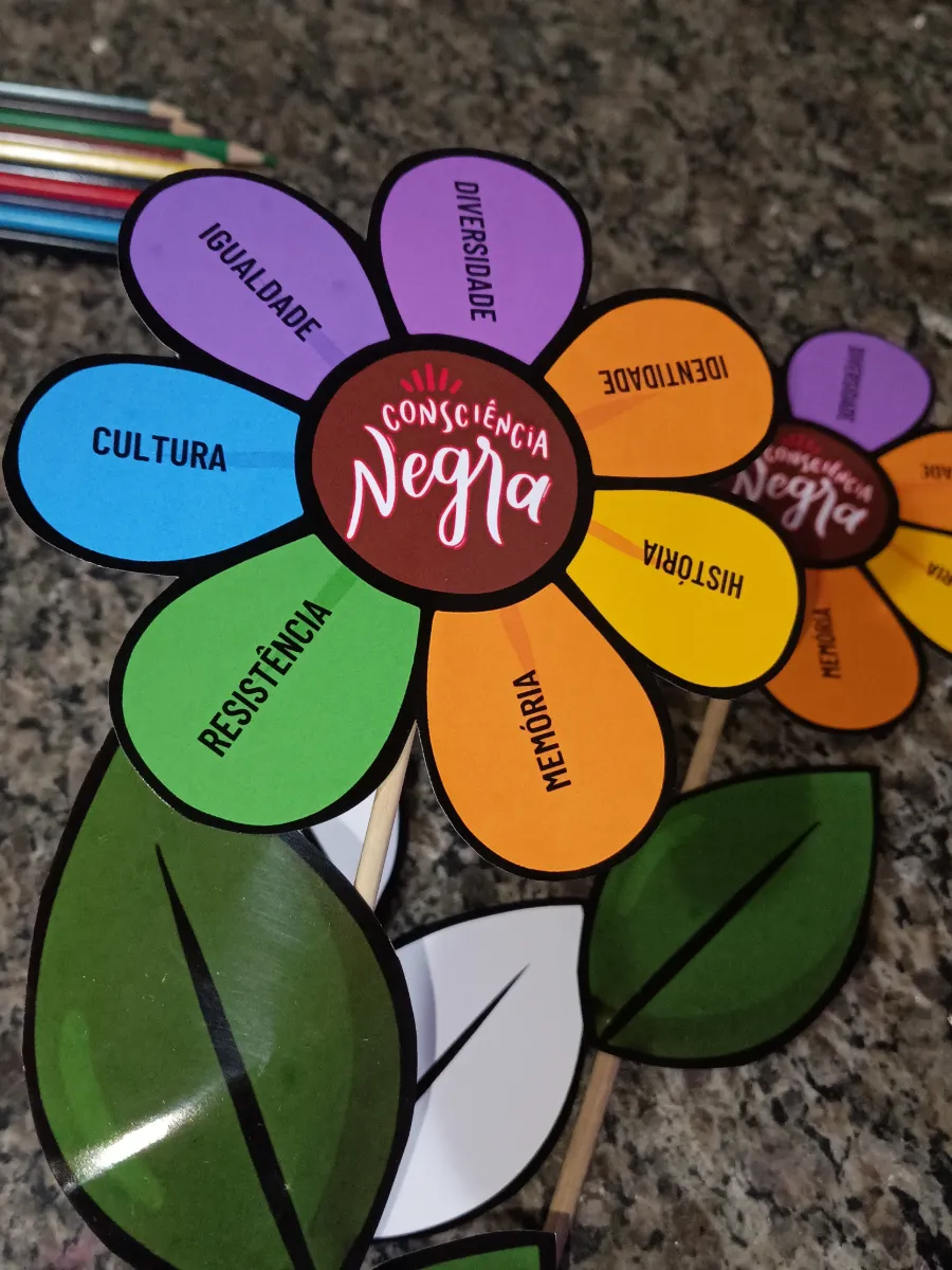 Flores da Consciência Negra - 20 de Novembro — amostra 3: Um recurso visual, potente e afetivo para trabalhar o Dia da…