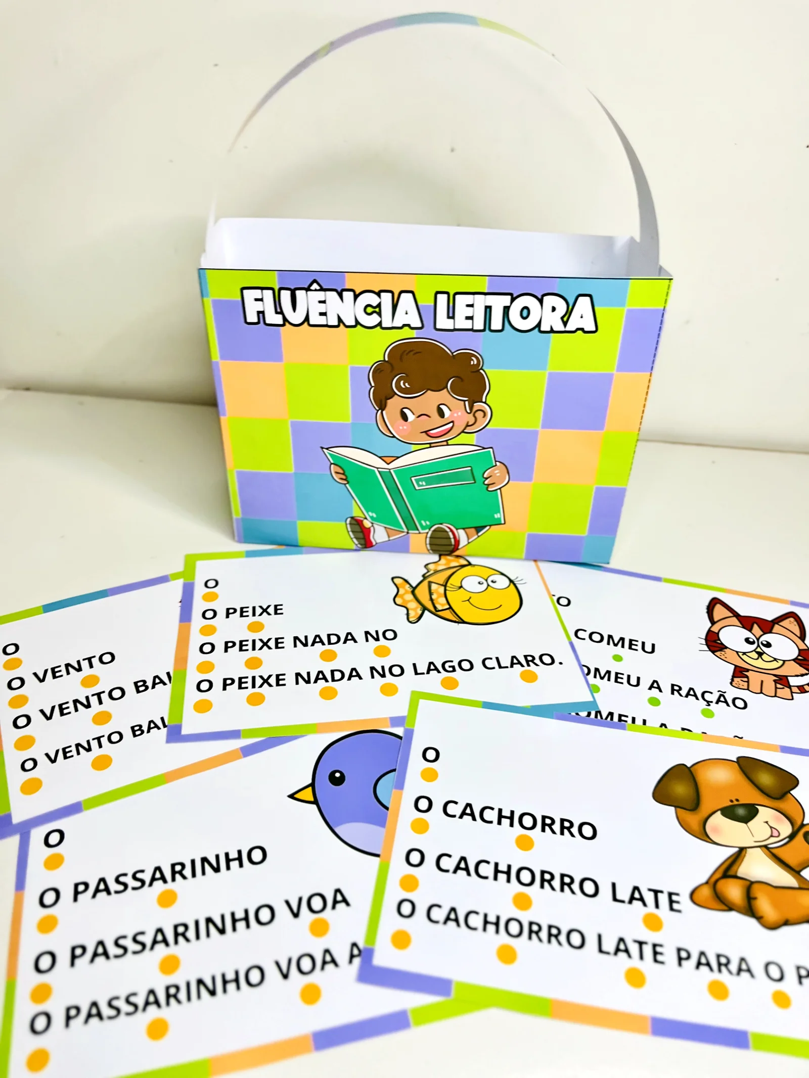 Fluência Leitora: Atividades de Leitura para o 1° e 2º ano — amostra 1: Material com frases curtas para trabalhar a…