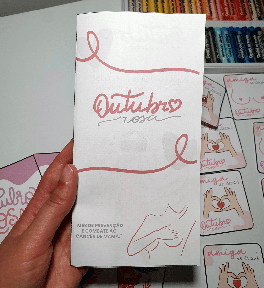 Flyer Outubro Rosa em PDF para Imprimir com Brindes — amostra 2: O que acompanha o material