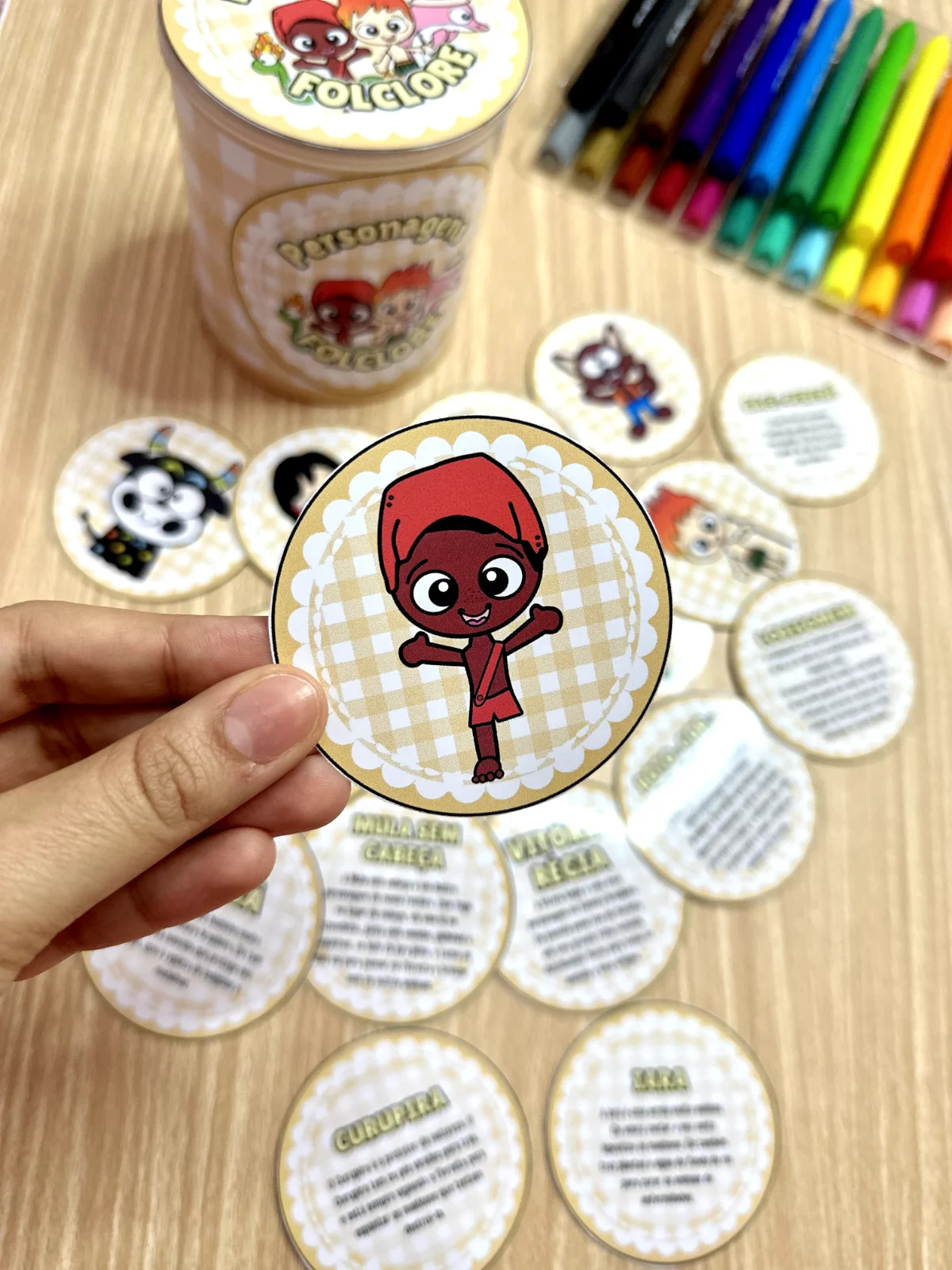 Folclore Brasileiro - Personagens na Lata — amostra 3: Apresente os principais personagens do Folclore Brasileiro de forma…