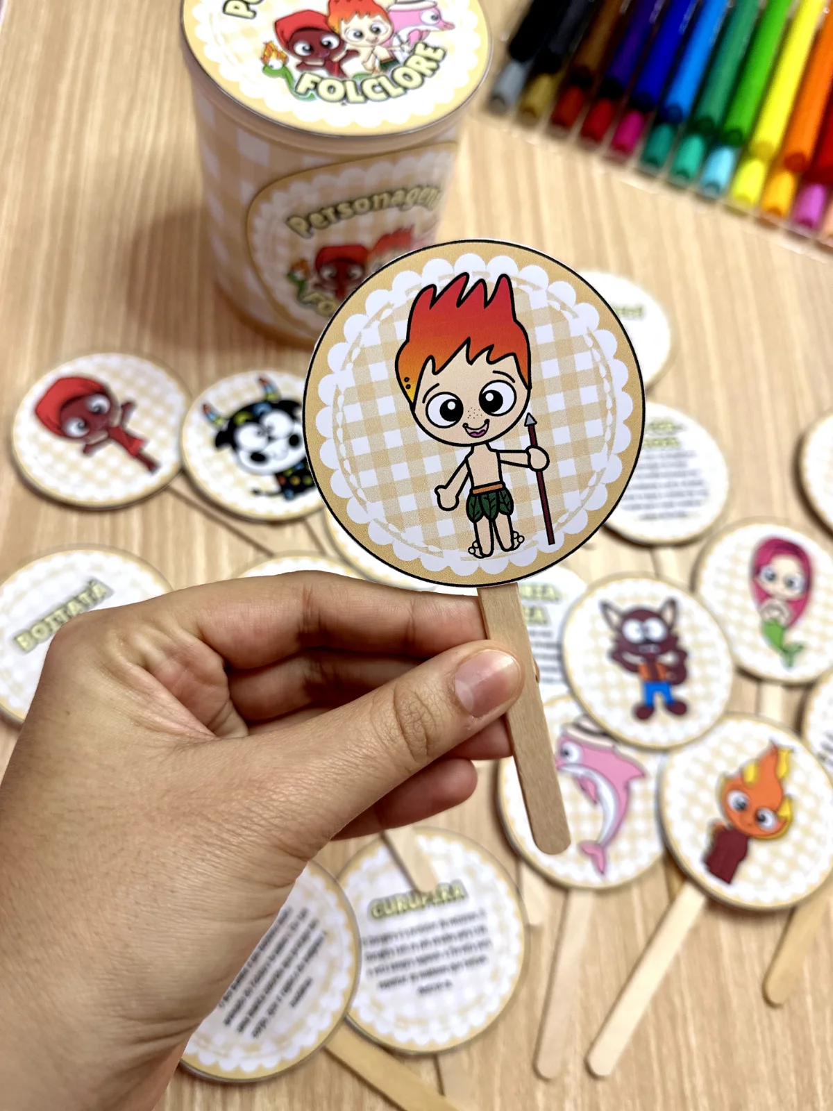 Folclore Brasileiro - Personagens na Lata — amostra 7: Apresente os principais personagens do Folclore Brasileiro de forma…