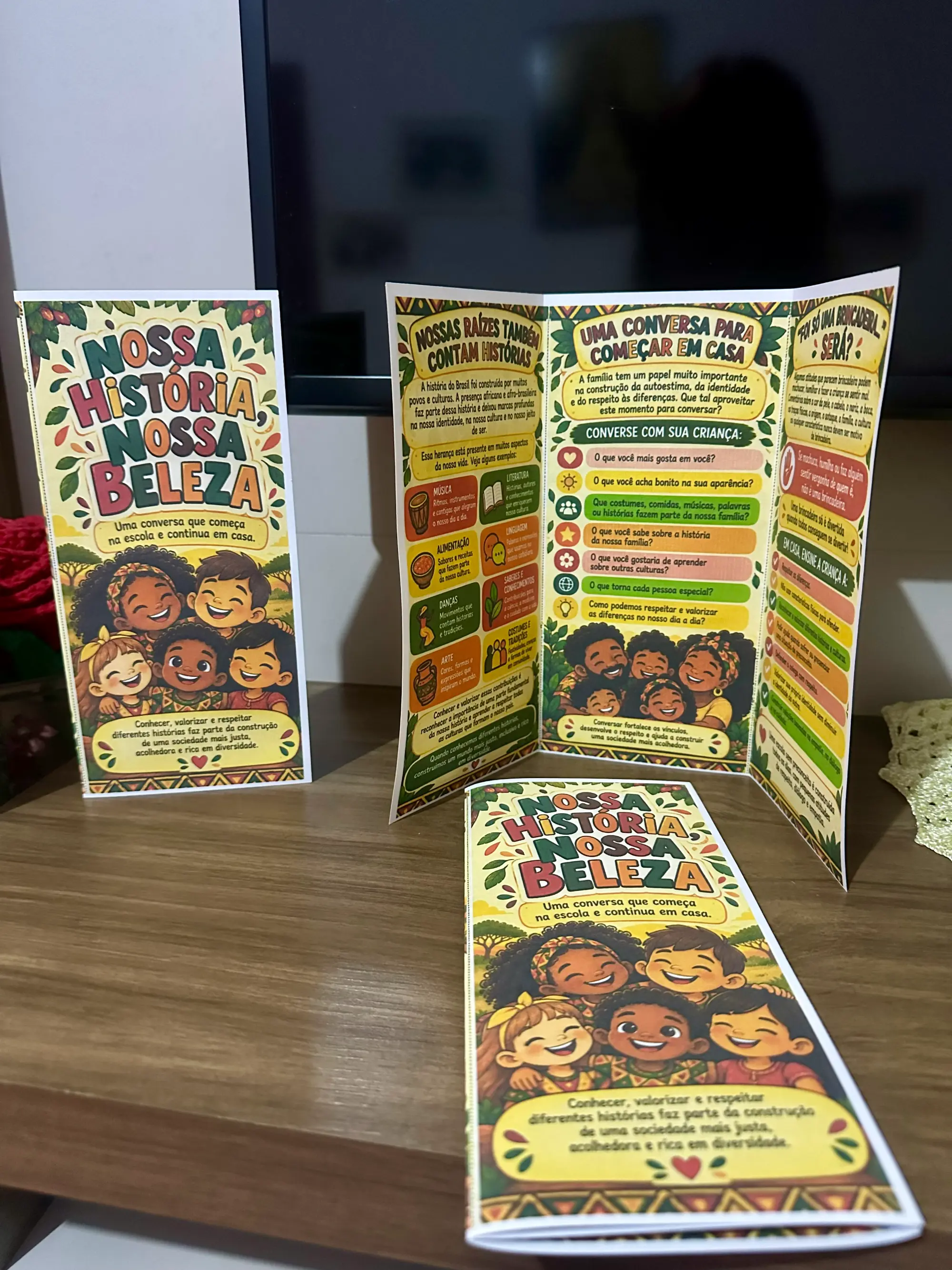 Folder Nossa História, Nossa Beleza | Consciência Negra — amostra 1: 💛 Folder Nossa História, Nossa Beleza