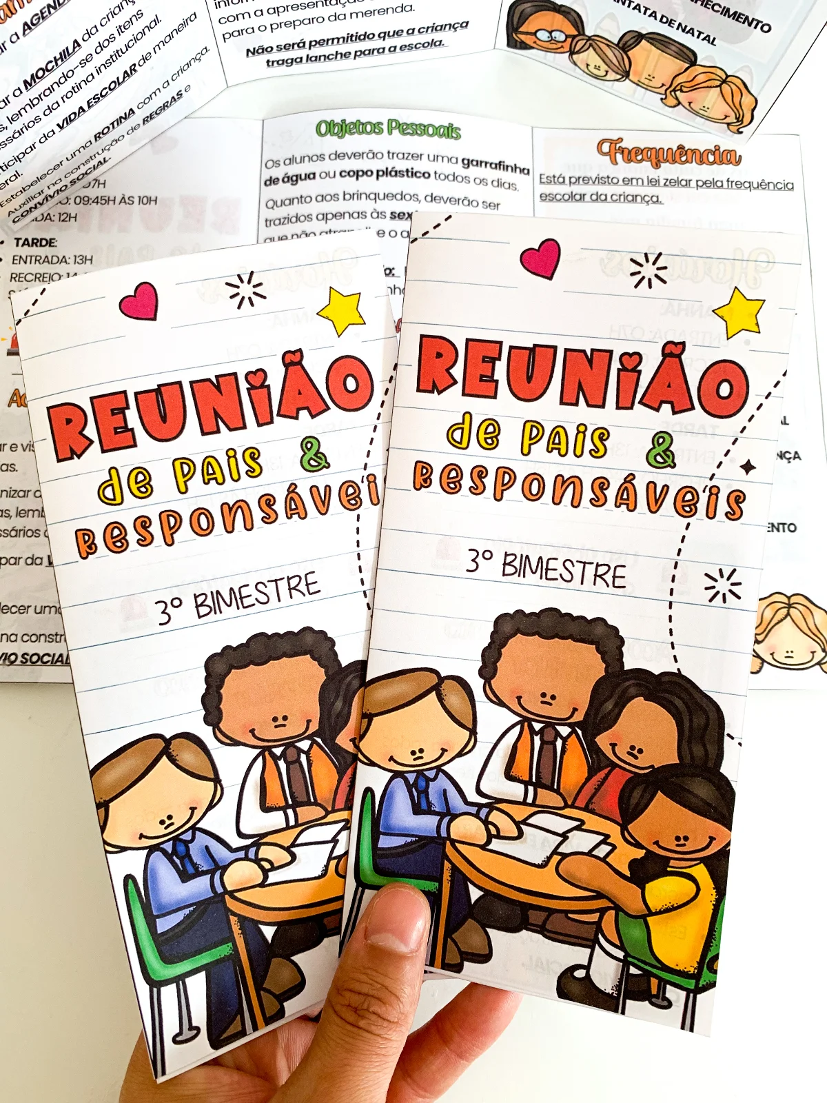Folder Reunião de Pais e Responsáveis - Totalmente Editável no Canva — amostra 4: Facilite sua Reunião de Pais
