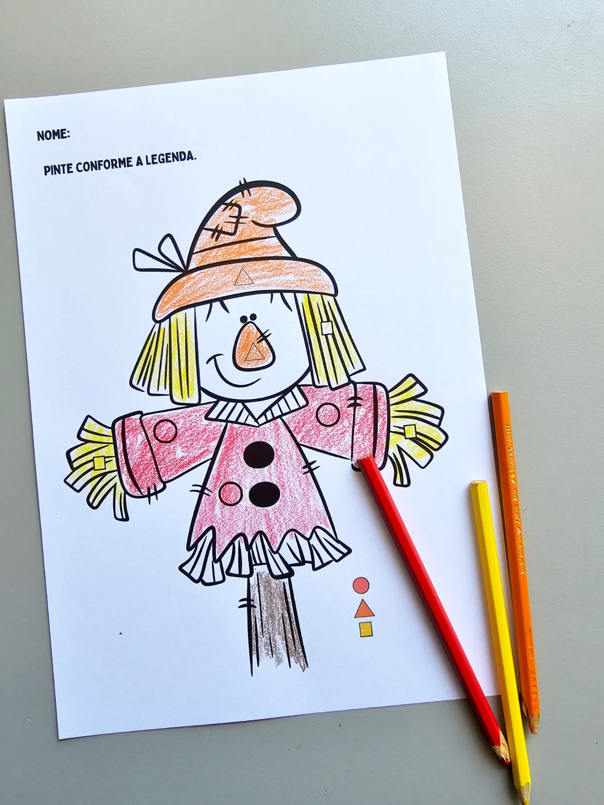 Folha de Atividade pintura do espantalho — Alfabetização para Educação Infantil: Quer uma atividade fácil e divertida