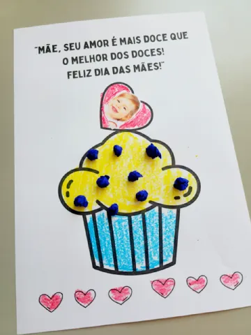 Folhinha Mamae Doce Cupcake – PDF para Imprimir | Educação Infantil — amostra 2: UM PRESENTE DOCE COMO O AMOR DE MÃE
