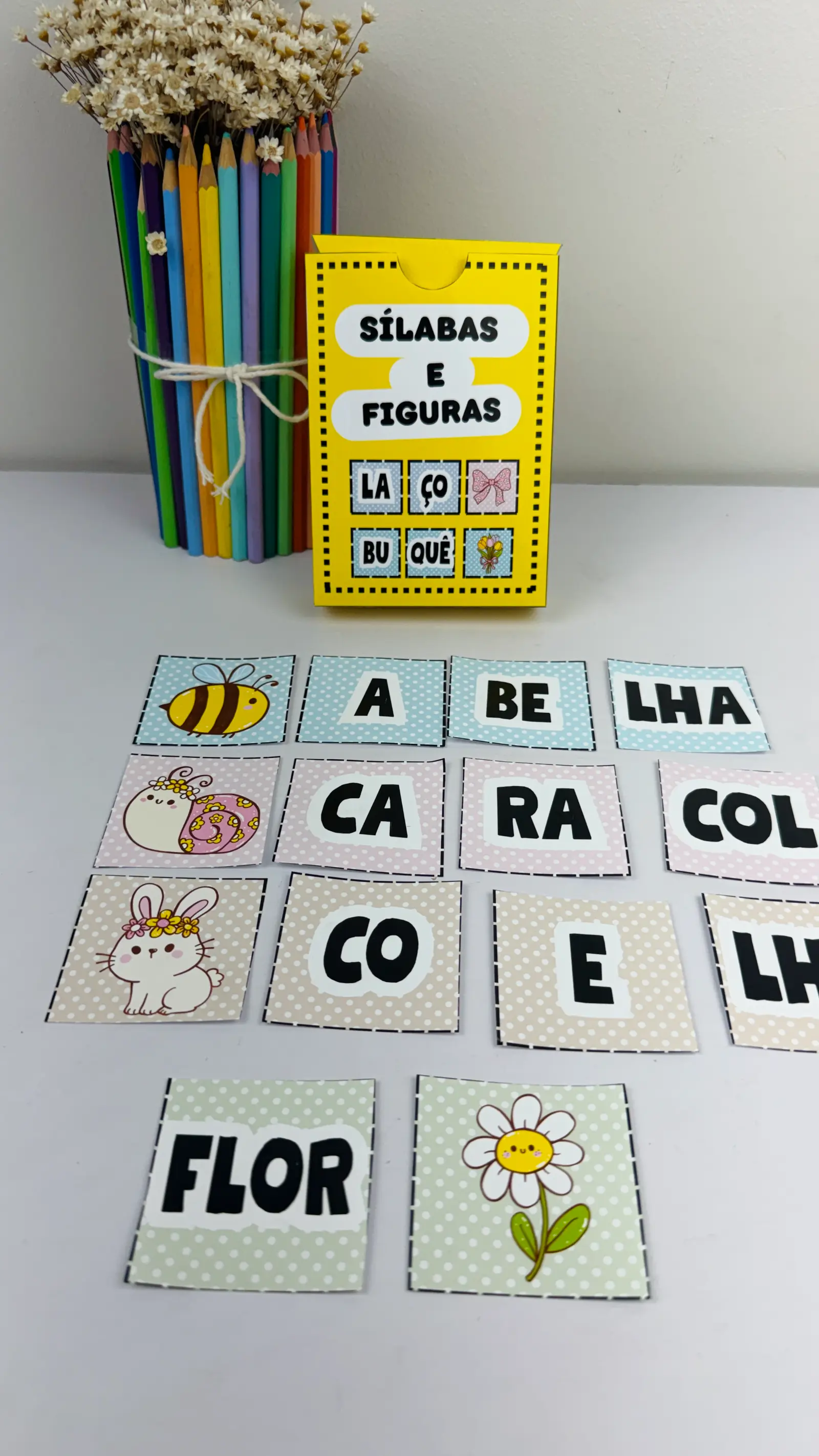 FORMAÇÃO DE PALAVRAS — SÍLABAS E FIGURAS ✂️ — amostra 3: 📚 O material favorece