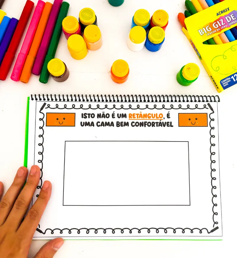 Formas geométricas: desenhando com comandos na Educação Infantil — amostra 2: O que vem no material