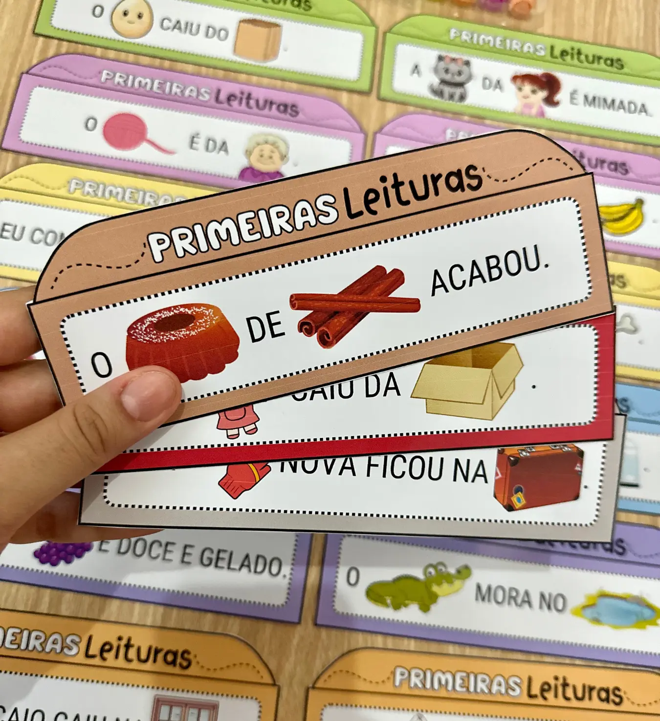 Frases para alfabetização: primeiras leituras com apoio de imagens — amostra 2: O que acompanha o material