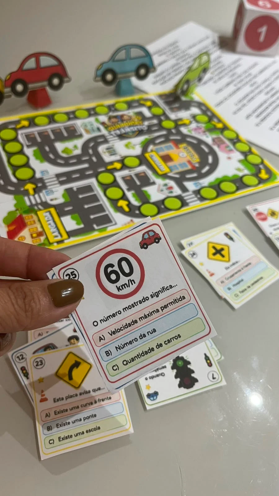 GUARDIÕES DO TRÂNSITO - JOGO DE EDUCAÇÃO NO TRÂNSITO — amostra 1: Este recurso pedagógico apresenta atividades lúdicas para…