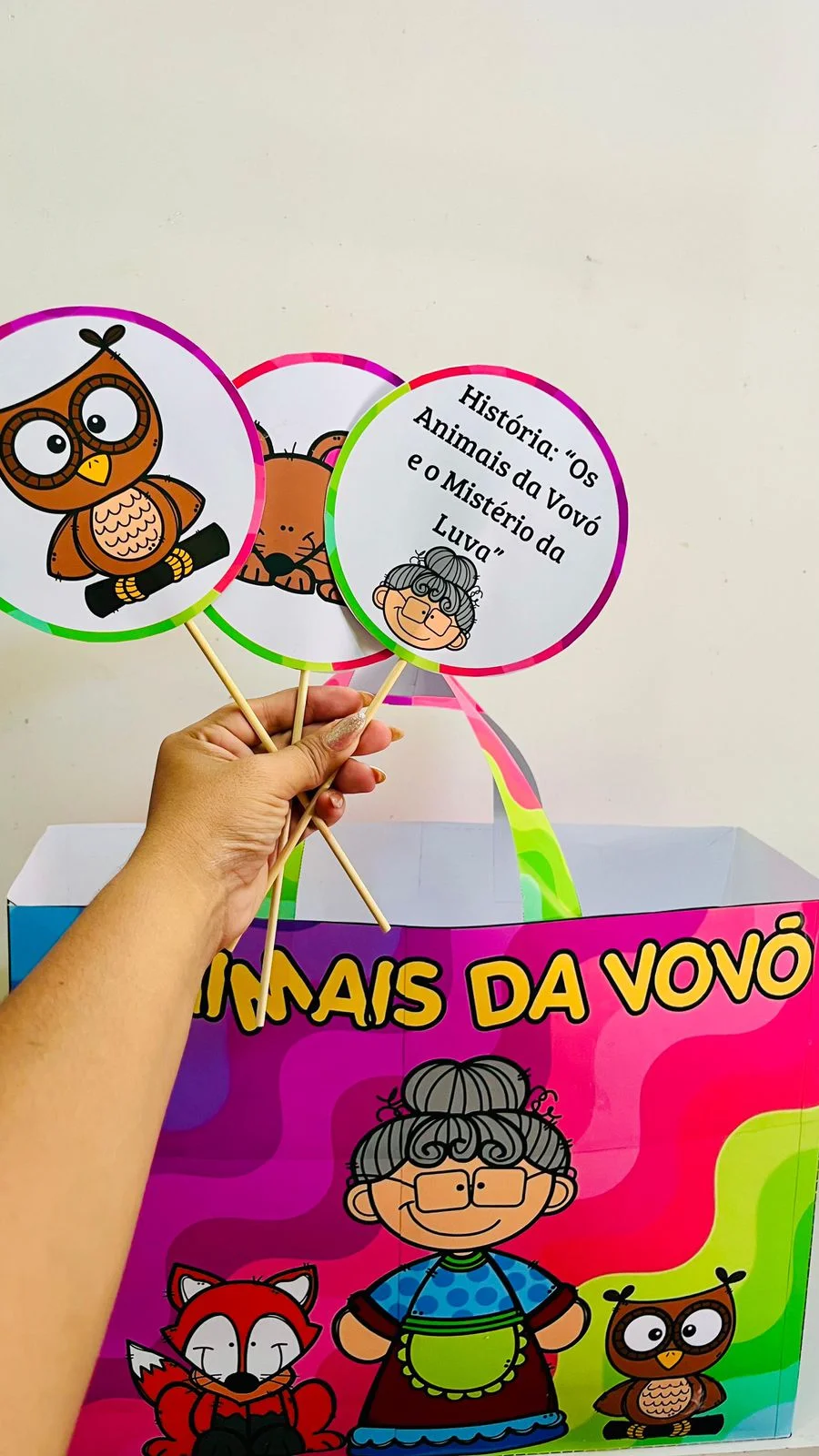 História Infantil Os Animais da Vovó e o Mistério da Luva — amostra 1: Uma história infantil divertida e encantadora que…