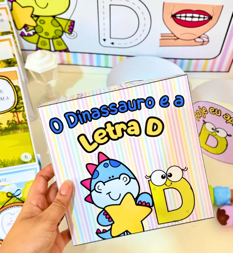 História na Caixa Letra D: Dinossauro, Cartaz e Coroas — Alfabetização para Educação Infantil: Explore o som e as quatro…
