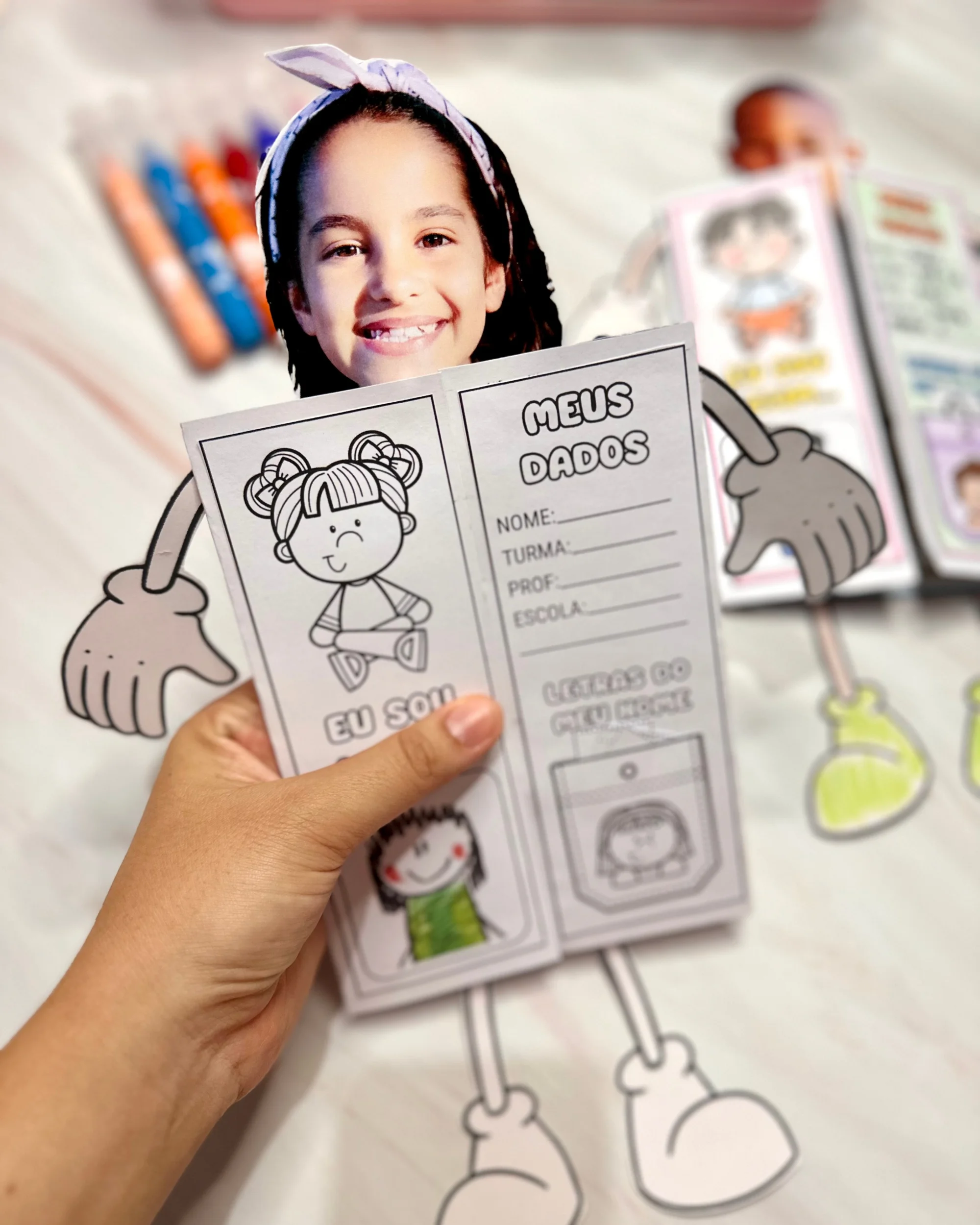 Identidade na Educação Infantil – Atividade Interativa Eu Sou Assim — amostra 6: Atividade interativa sobre identidade para… Identidade na Educação Infantil – Atividade Interativa Eu Sou Assim — amostra 6: Atividade interativa sobre identidade para…