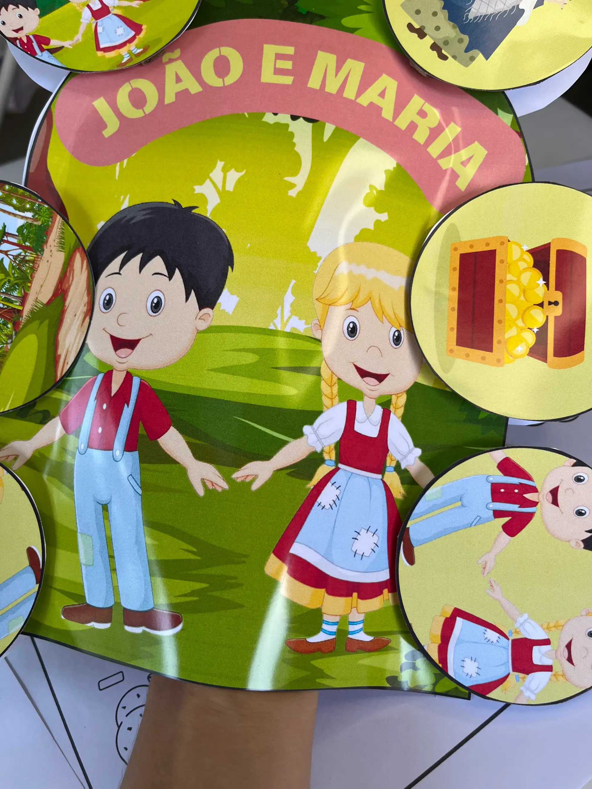 João e Maria – História e Atividades Pedagógicas — amostra 6: Material com 10 páginas sobre João e Maria, com história…