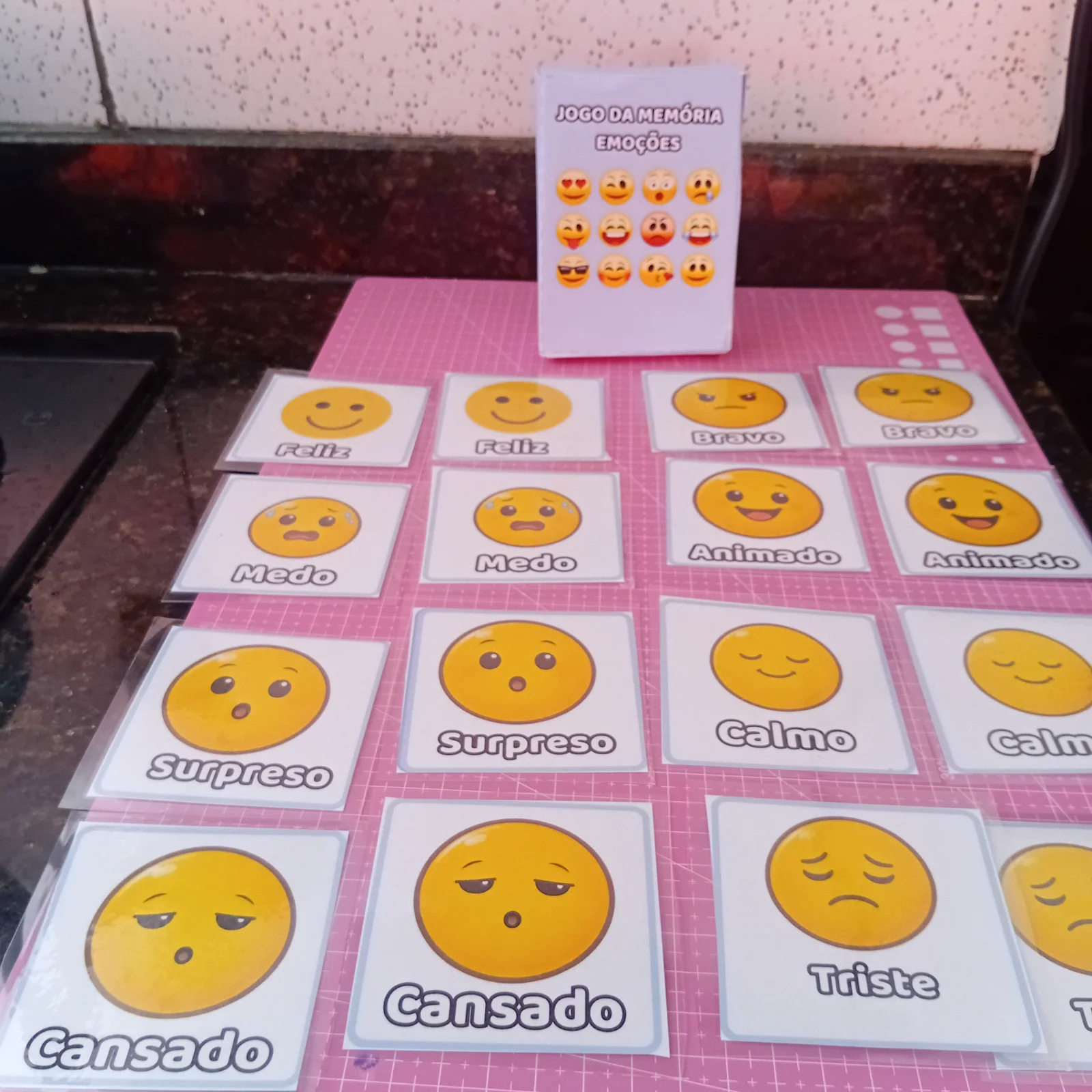 Jogo da Memória das Emoções – 8 Pares de Cartas — amostra 3: Jogo da Memória das Emoções com 8 pares de cartas,…